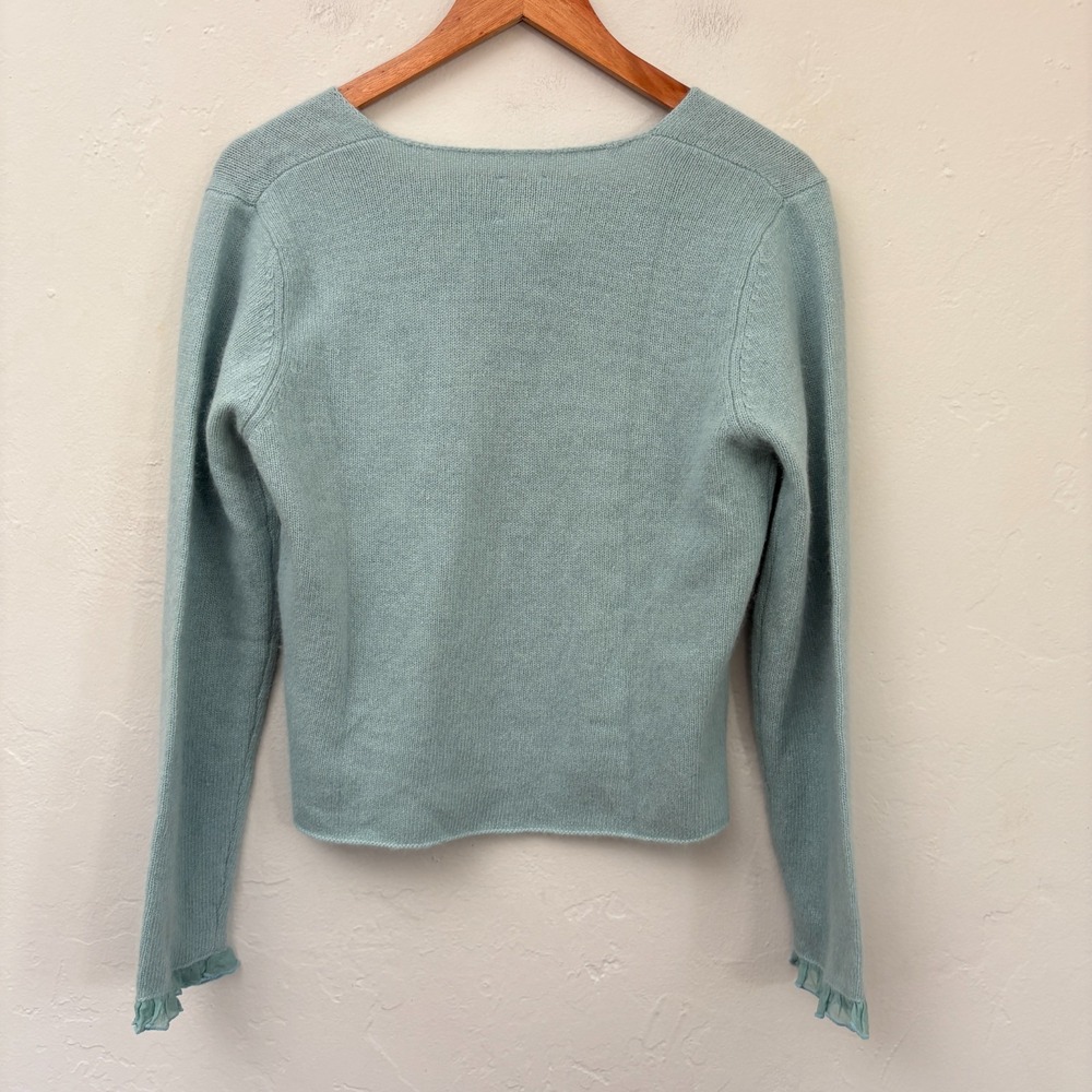Garnet Hill Embroidered Sweater Women Medium Light Blue Lambswool Angora FLAW - Picture 8 of 16